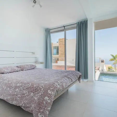 Vill'a&r Tenerife אדחה