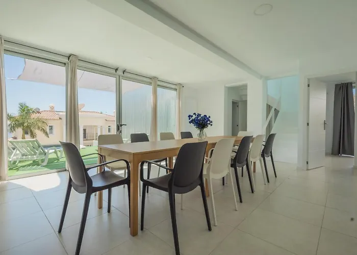 Vill'a&r Tenerife * Адехе